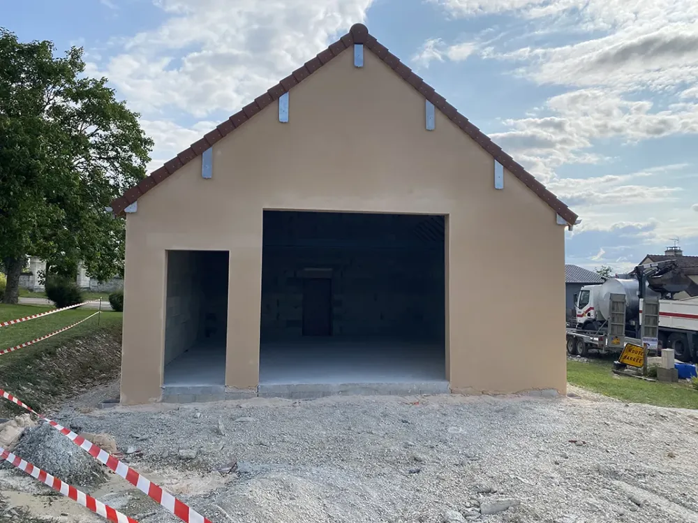 Travaux d’extension d’un bâtiment communal